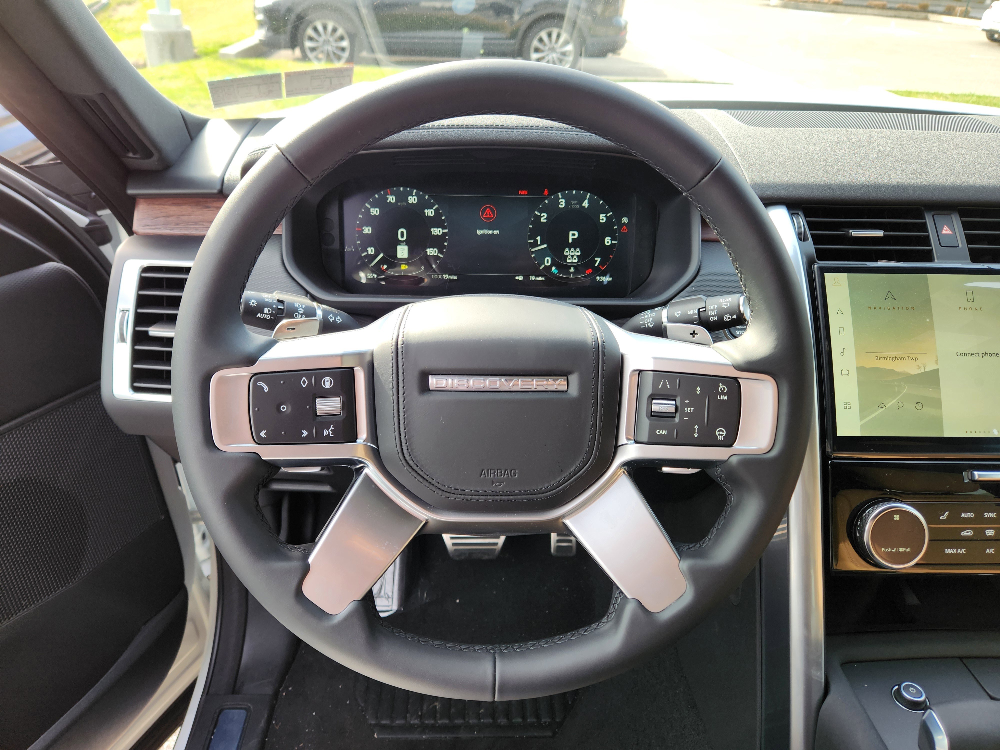 New 2026 Land Rover Discovery Dynamic SE AWD/4WD image 15