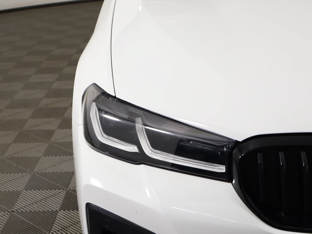 Used 2023 BMW M550i xDrive w/ Executive Package AWD/4WD image 16
