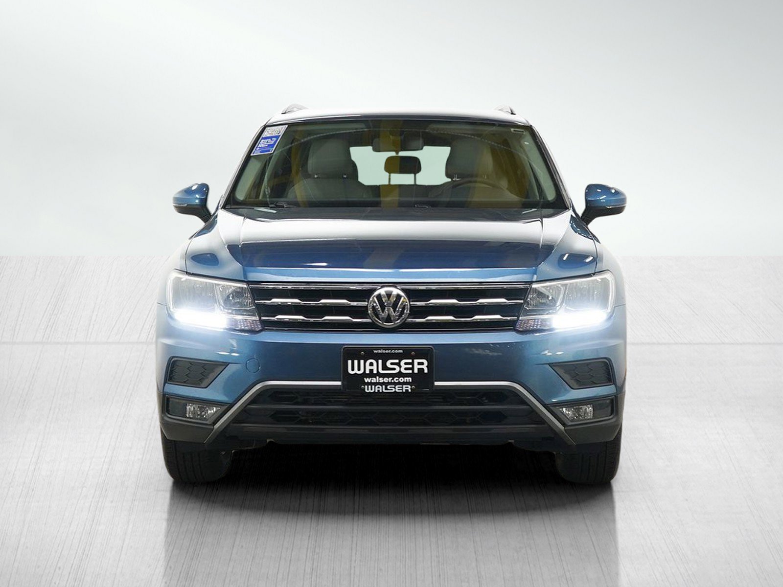 Used 2018 Volkswagen Tiguan SE w/ Front Fog Lights Package image 8