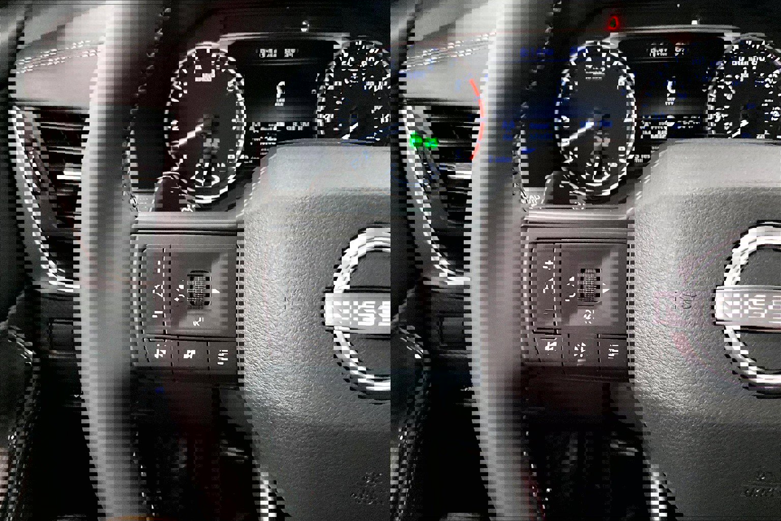 New 2025 Nissan Rogue SV image 41