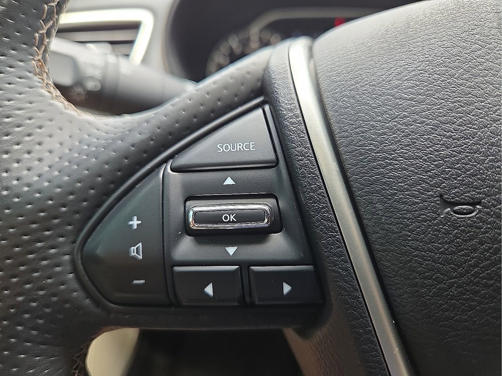 Used 2023 Nissan Maxima Platinum w/ Sport Mat Group FWD image 19