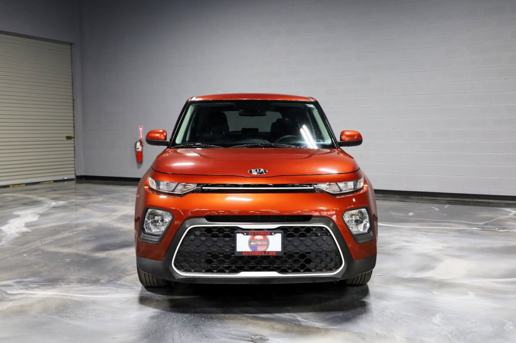 Used 2021 Kia Soul LX FWD image 2