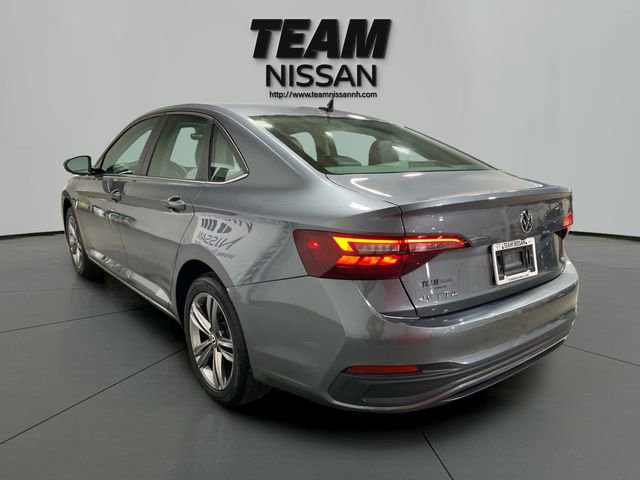 Used 2022 Volkswagen Jetta SE FWD image 4
