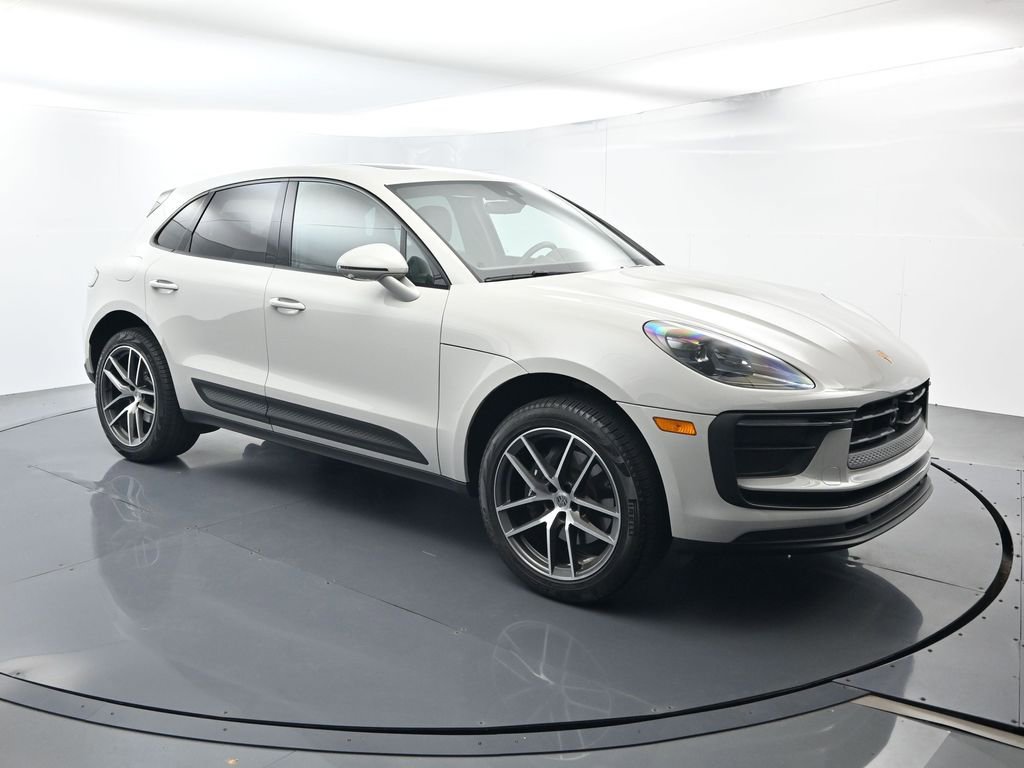 Certified 2026 Porsche Macan Turbo AWD/4WD image 17