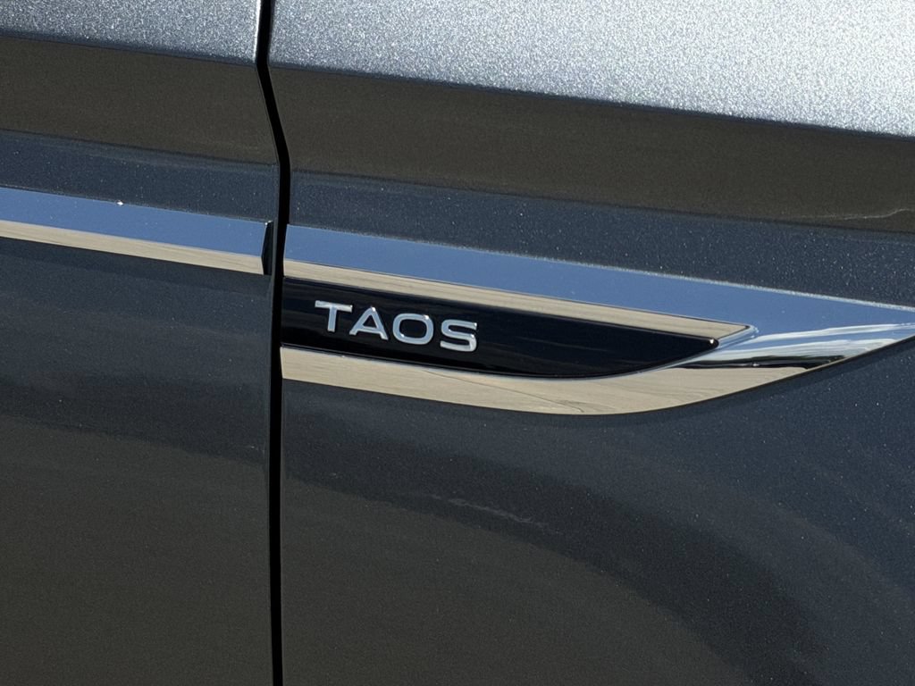 Used 2022 Volkswagen Taos SE w/ IQ.Drive SE Package FWD image 10