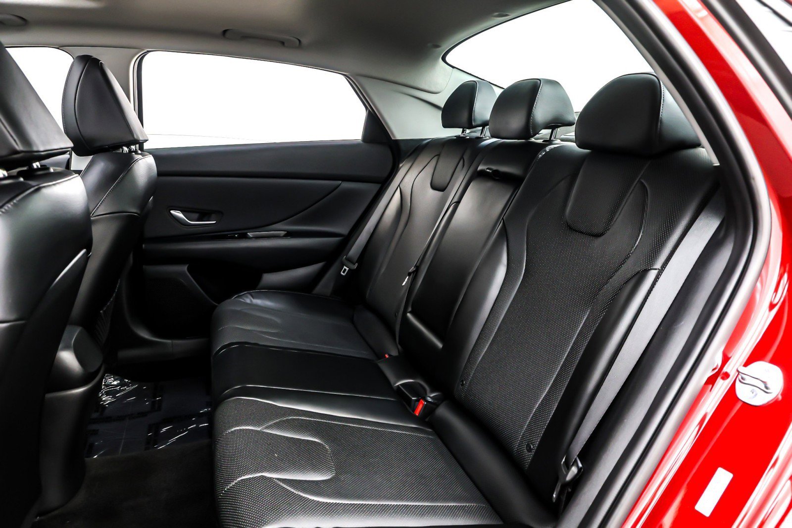 Used 2023 Hyundai Elantra Limited image 8