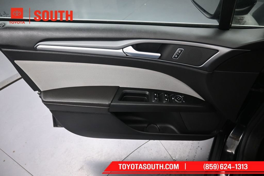 Used 2013 Ford Fusion S FWD image 17