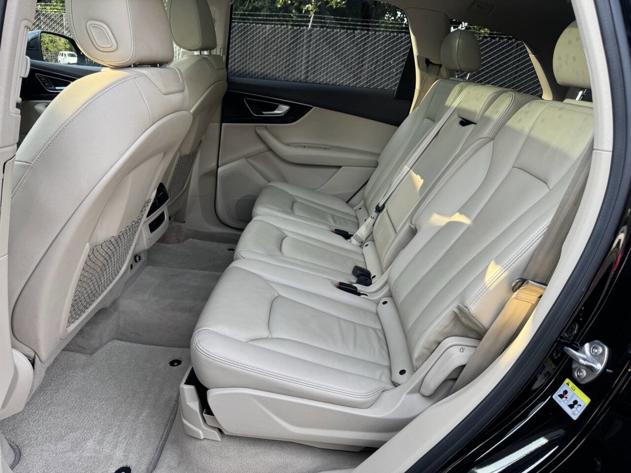 Used 2019 Audi Q7 3.0T Premium image 11