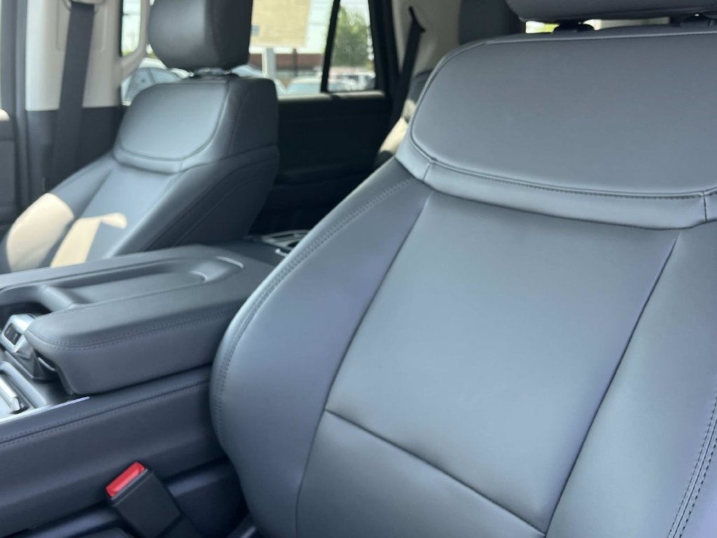 New 2026 Ford Expedition Active RWD image 33
