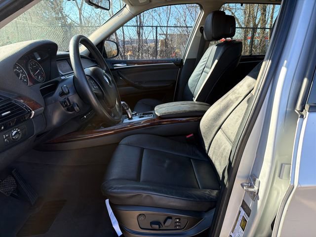 Used 2011 BMW X5 xDrive35i image 9
