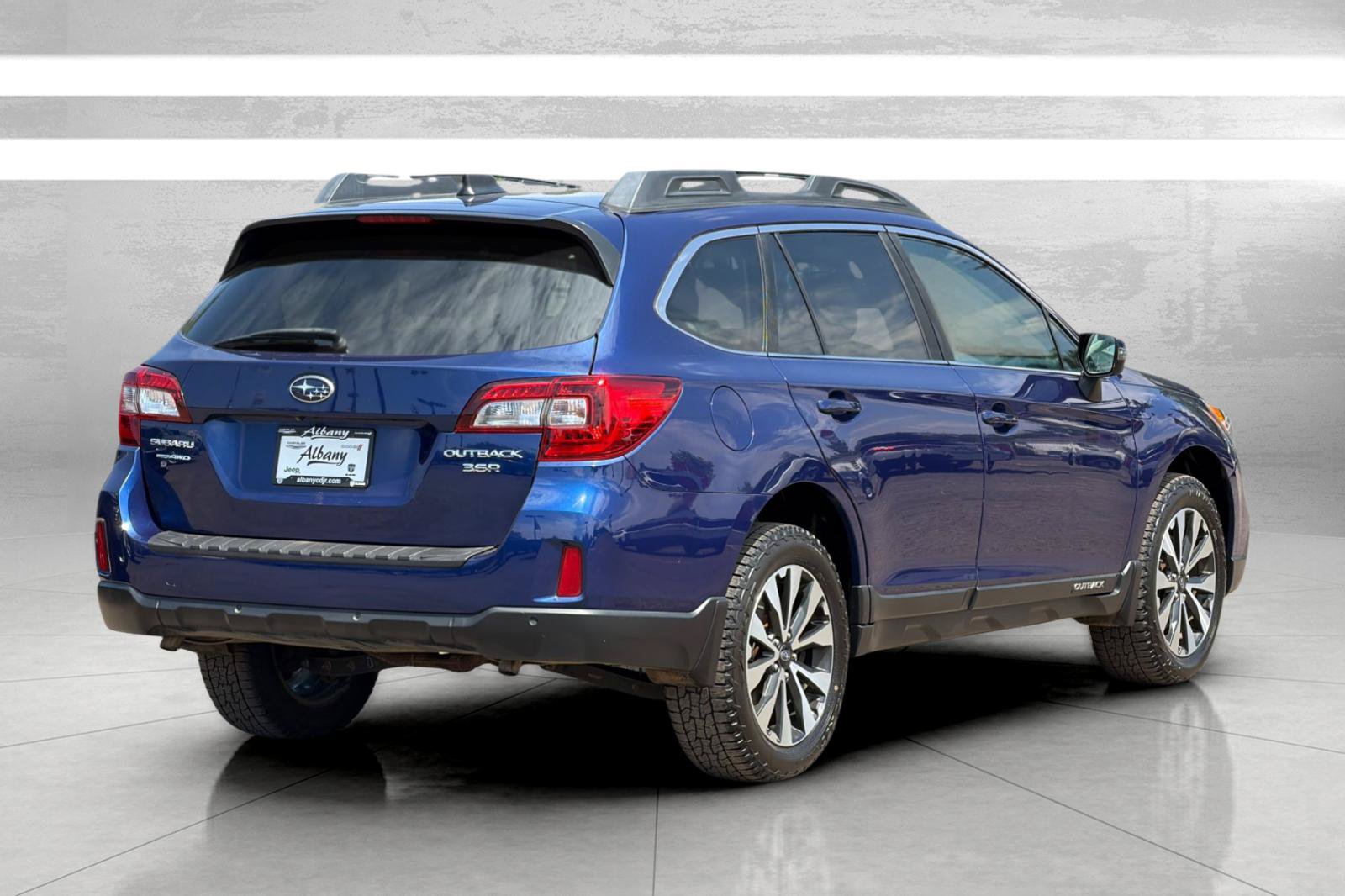 Used 2017 Subaru Outback 3.6R Limited AWD/4WD image 5