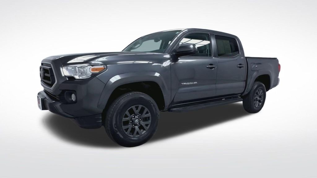 Certified 2023 Toyota Tacoma SR5 AWD/4WD image 4