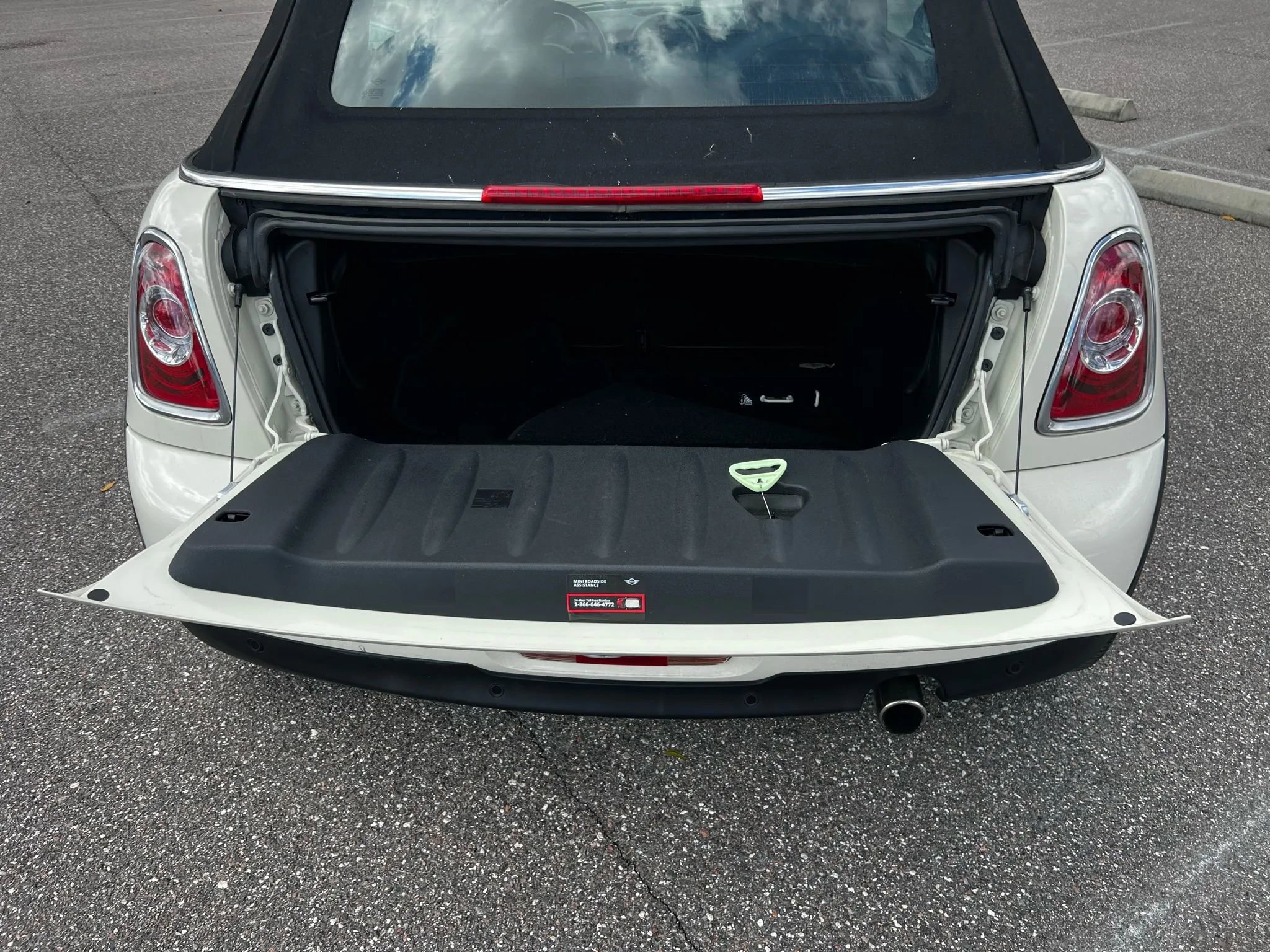 Used 2015 MINI Cooper Convertible image 16