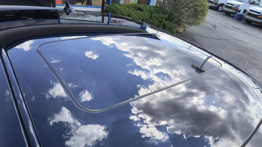 Used 2017 Dodge Challenger SRT Hellcat image 10