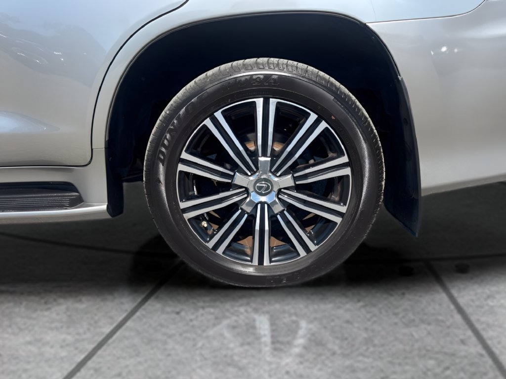 Used 2019 Lexus LX 570 4WD w/ Luxury Package image 30
