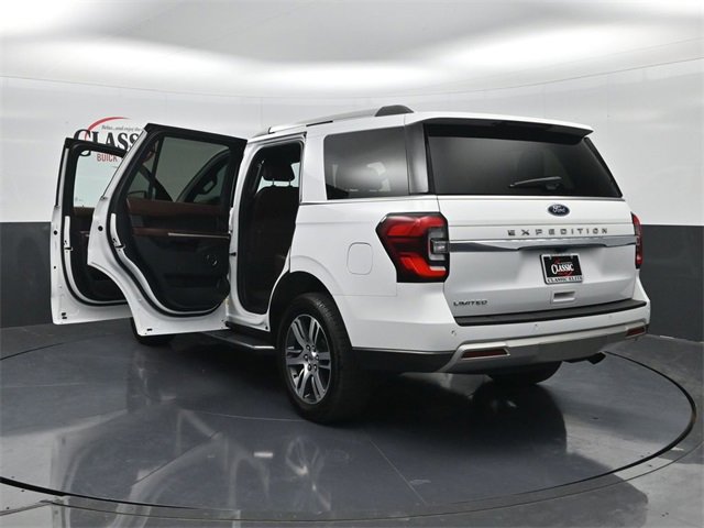 Used 2022 Ford Expedition Limited image 34
