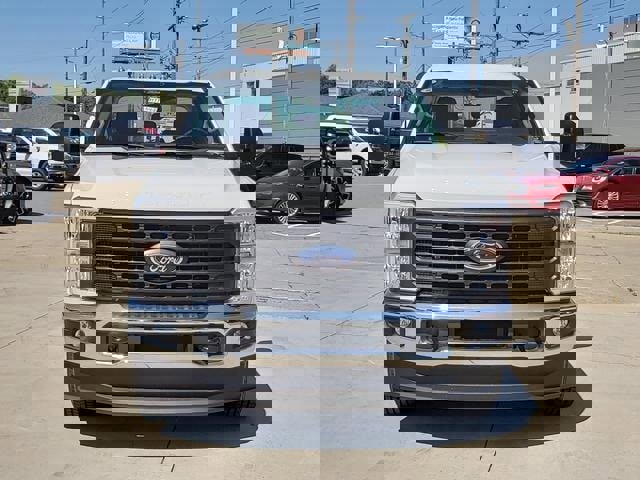 New 2026 Ford F350 XL w/ XL Chrome Package image 3