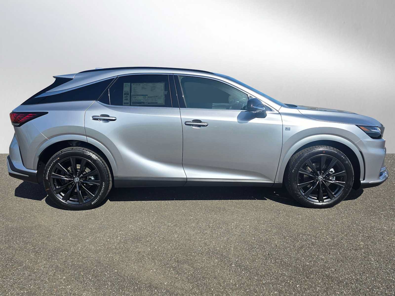 New 2026 Lexus RX 350 F Sport AWD/4WD image 2