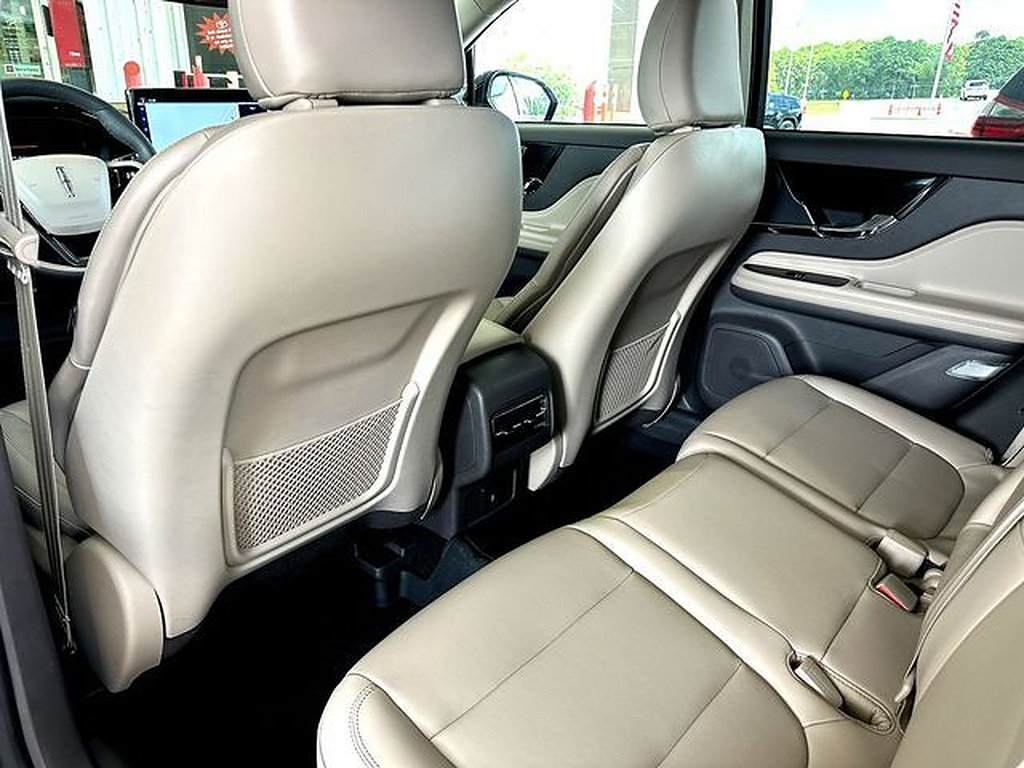 Used 2023 Lincoln Corsair FWD image 19