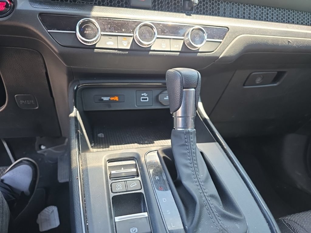 Used 2023 Honda CR-V LX image 17