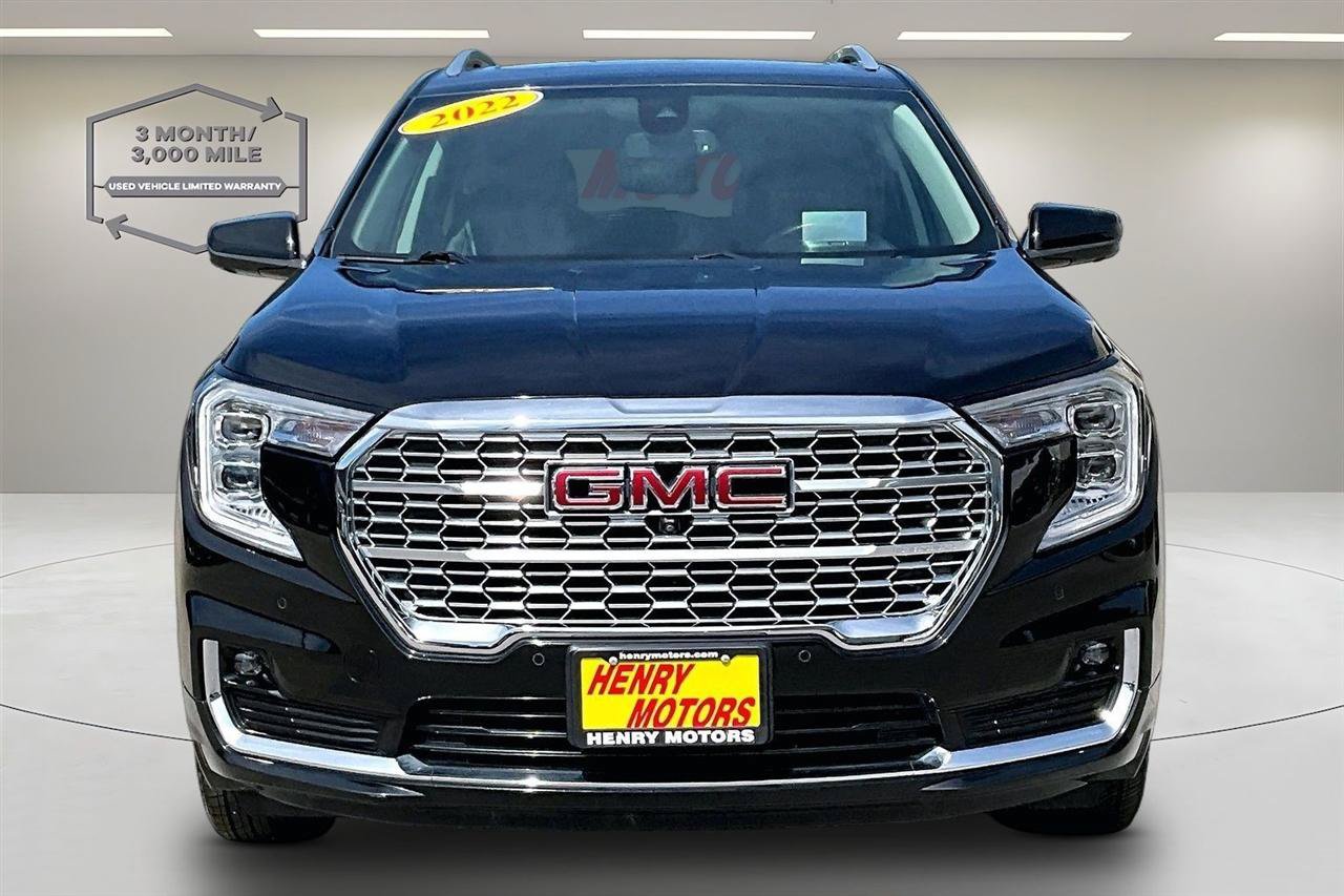 Used 2022 GMC Terrain Denali w/ Denali Premium Package AWD/4WD image 2