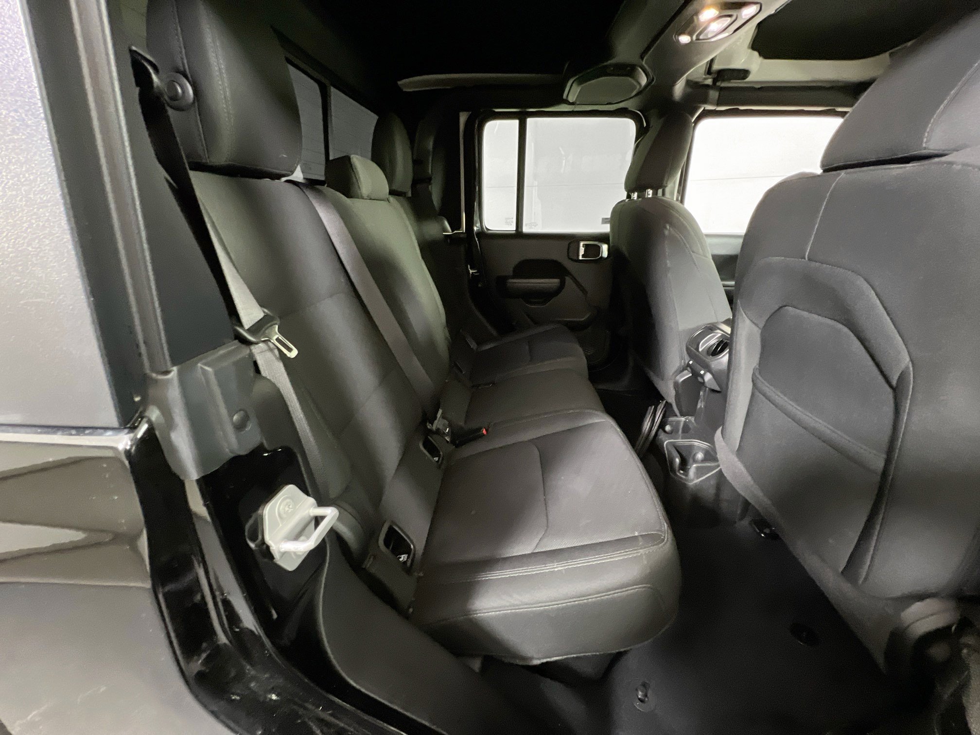 Used 2022 Jeep Gladiator Sport image 23