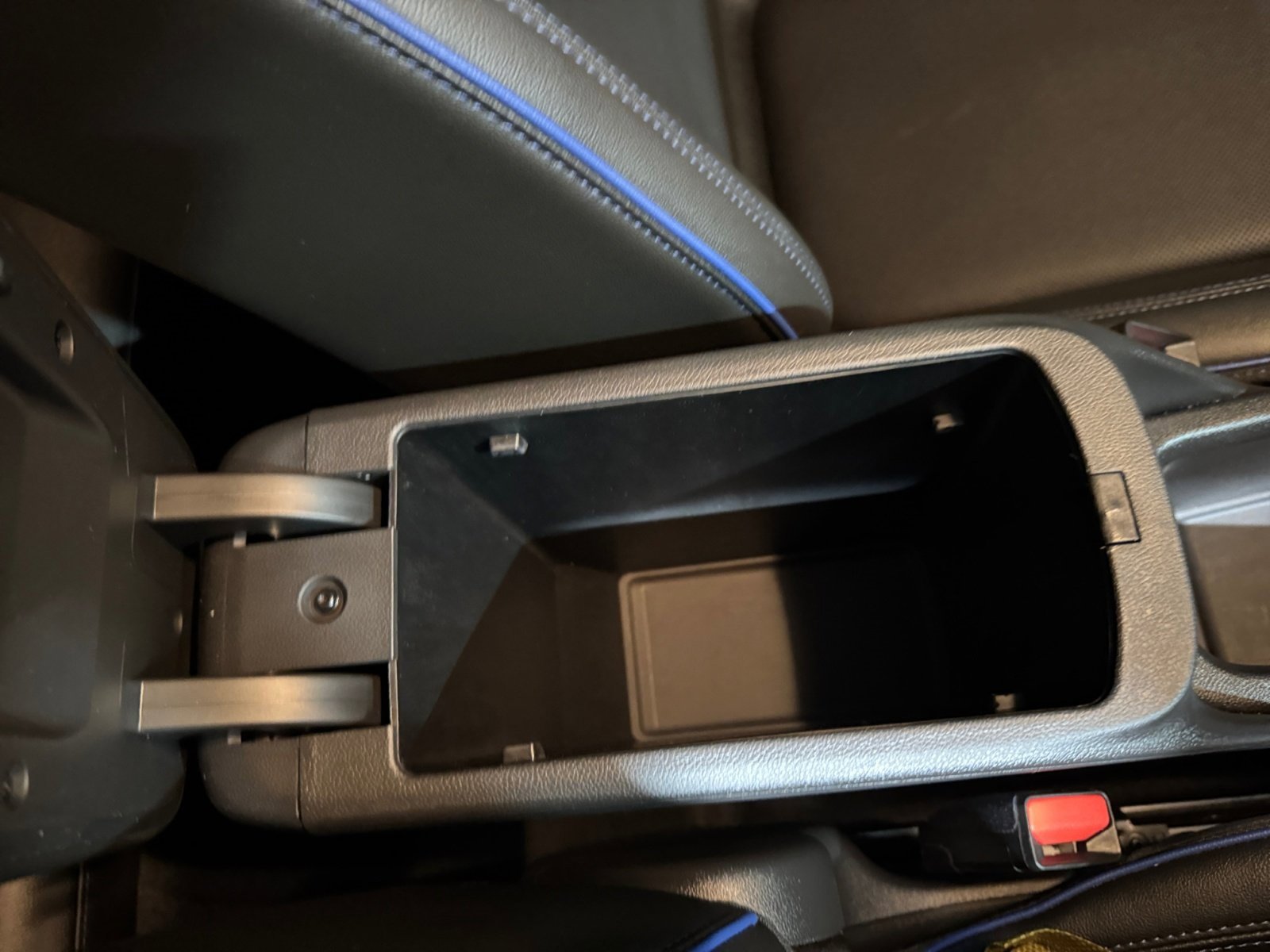 Used 2025 Buick Encore GX Sport Touring w/ Comfort Package image 25