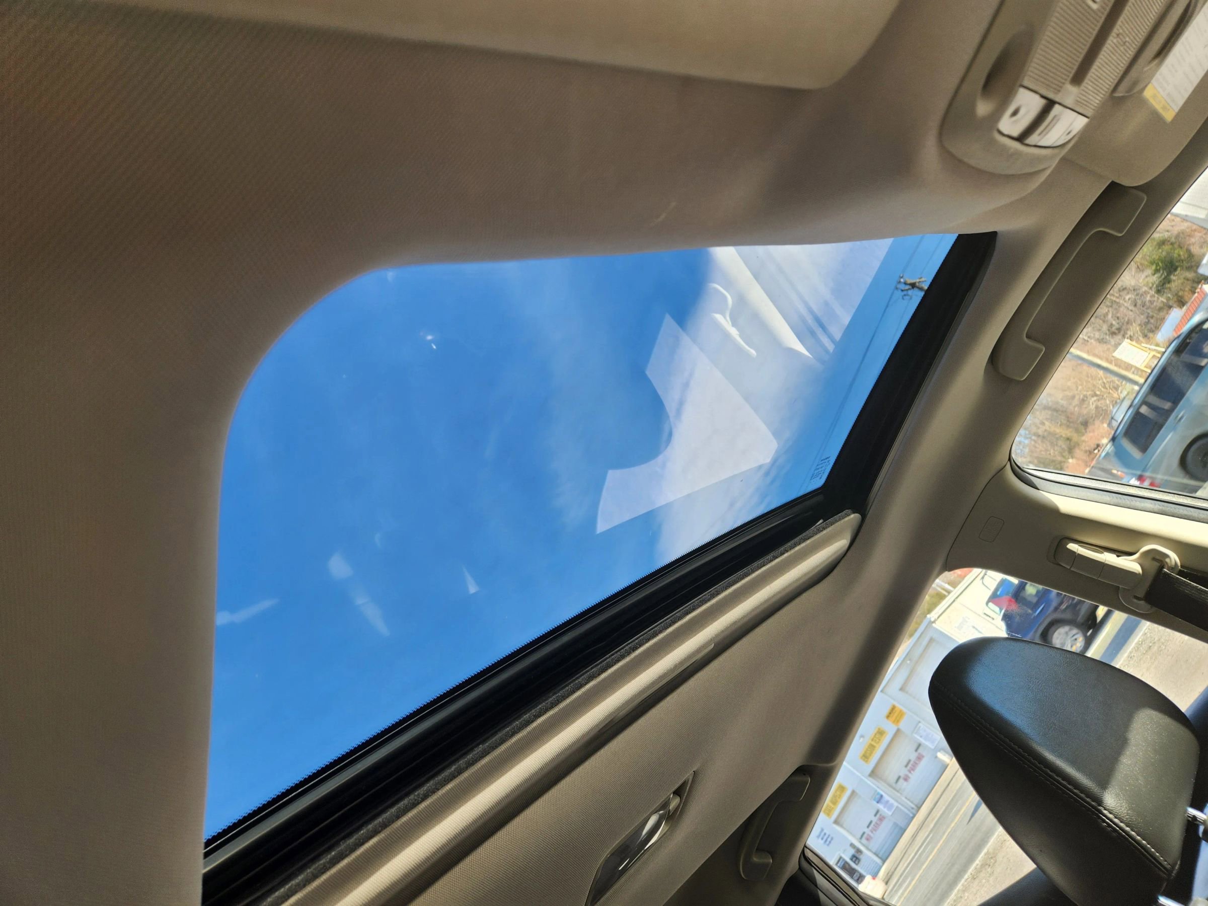 Used 2018 Nissan Rogue Sport SL w/ SL Premium Package image 19