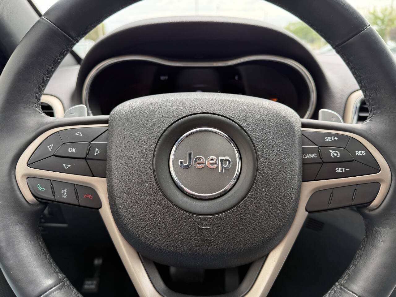Used 2015 Jeep Grand Cherokee Altitude AWD/4WD image 22