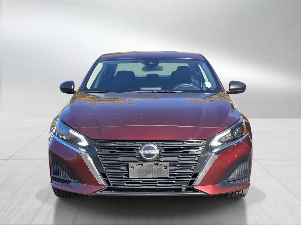 Used 2024 Nissan Altima 2.5 SV AWD/4WD image 8