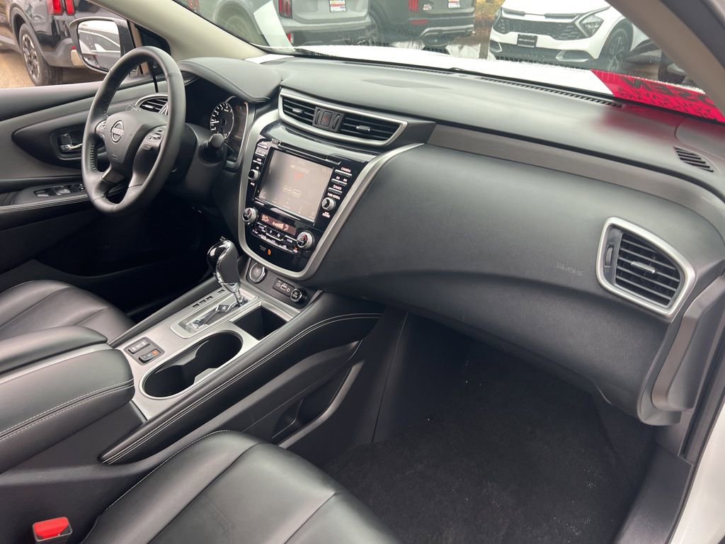 Certified 2024 Nissan Murano SV w/ SV Midnight Edition Package image 21