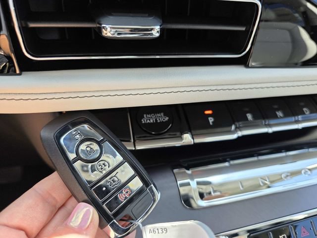 New 2026 Lincoln Aviator 2WD image 14