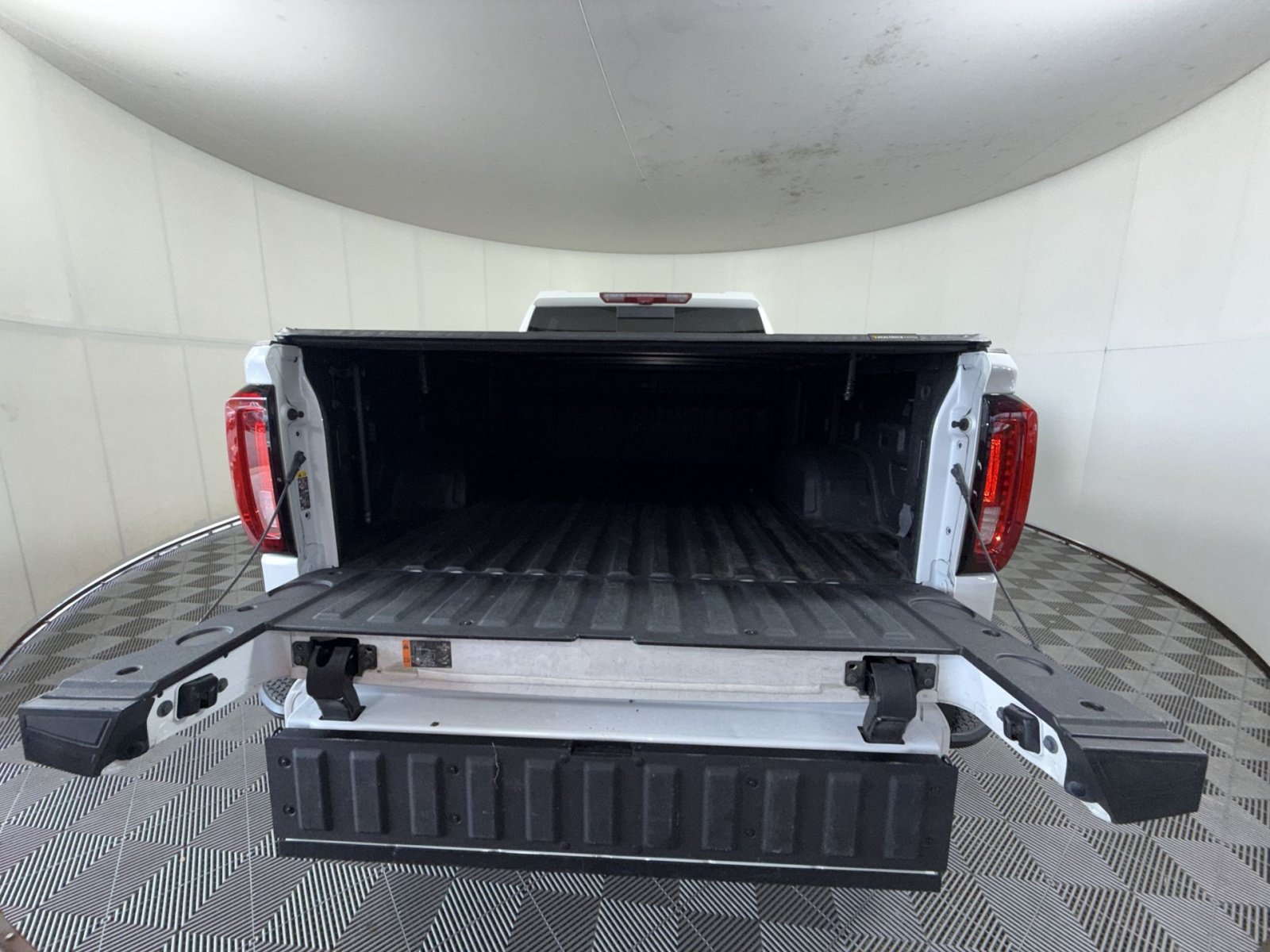 Used 2024 GMC Sierra 1500 Denali w/ Denali Reserve Package AWD/4WD image 26