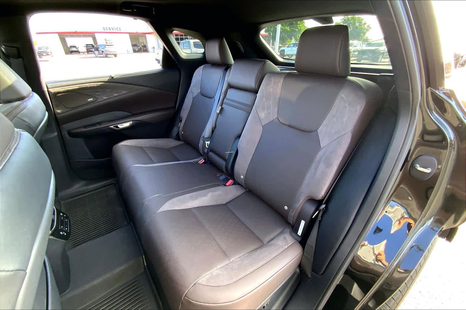 Used 2025 Lexus RX 350 w/ Convenience Package AWD/4WD image 21