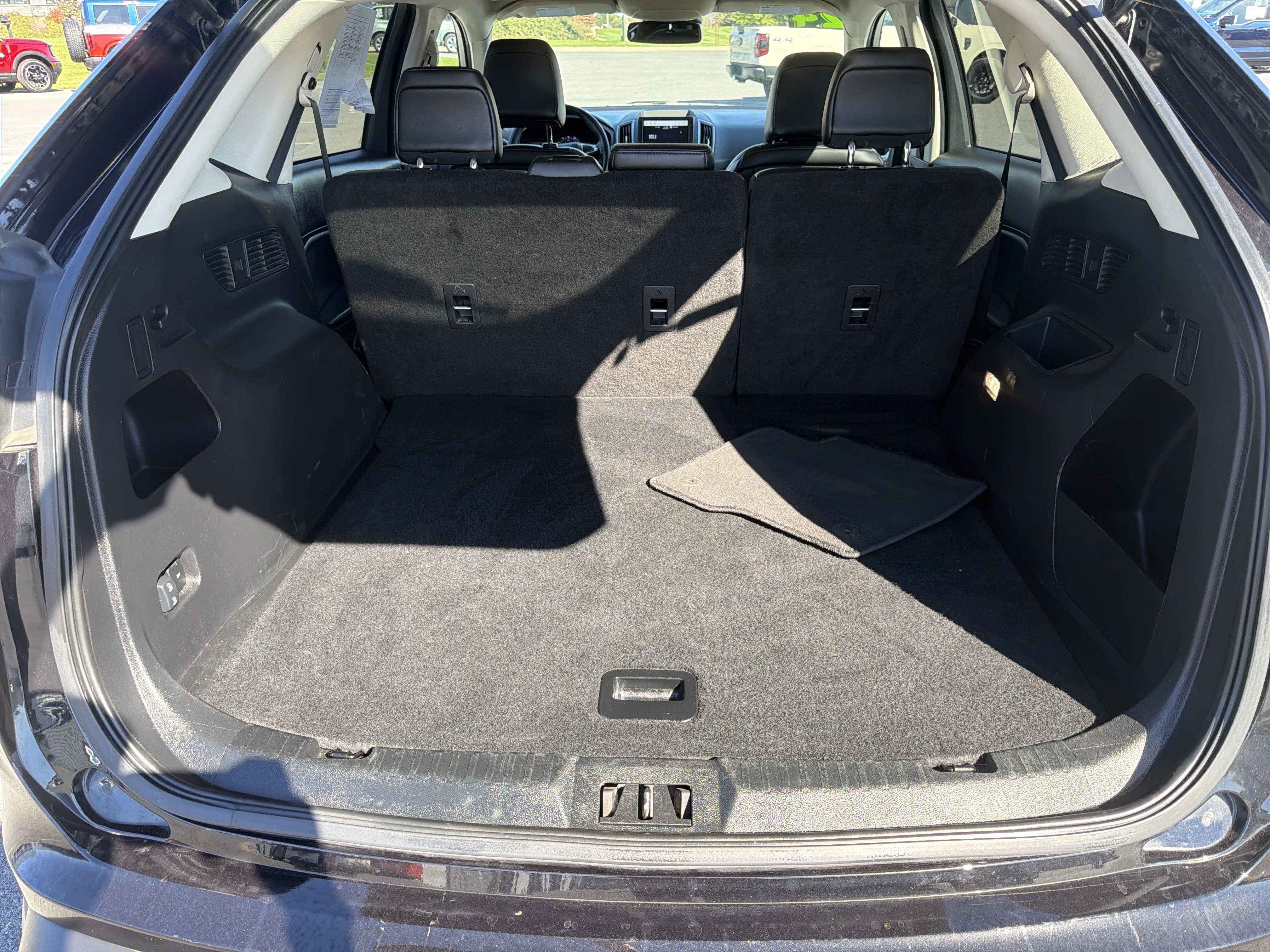 Used 2024 Ford Edge SEL AWD/4WD image 5