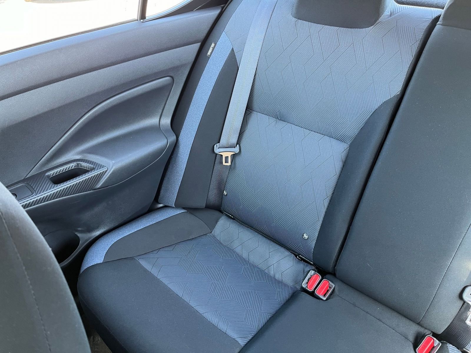 Used 2025 Nissan Versa SV image 36