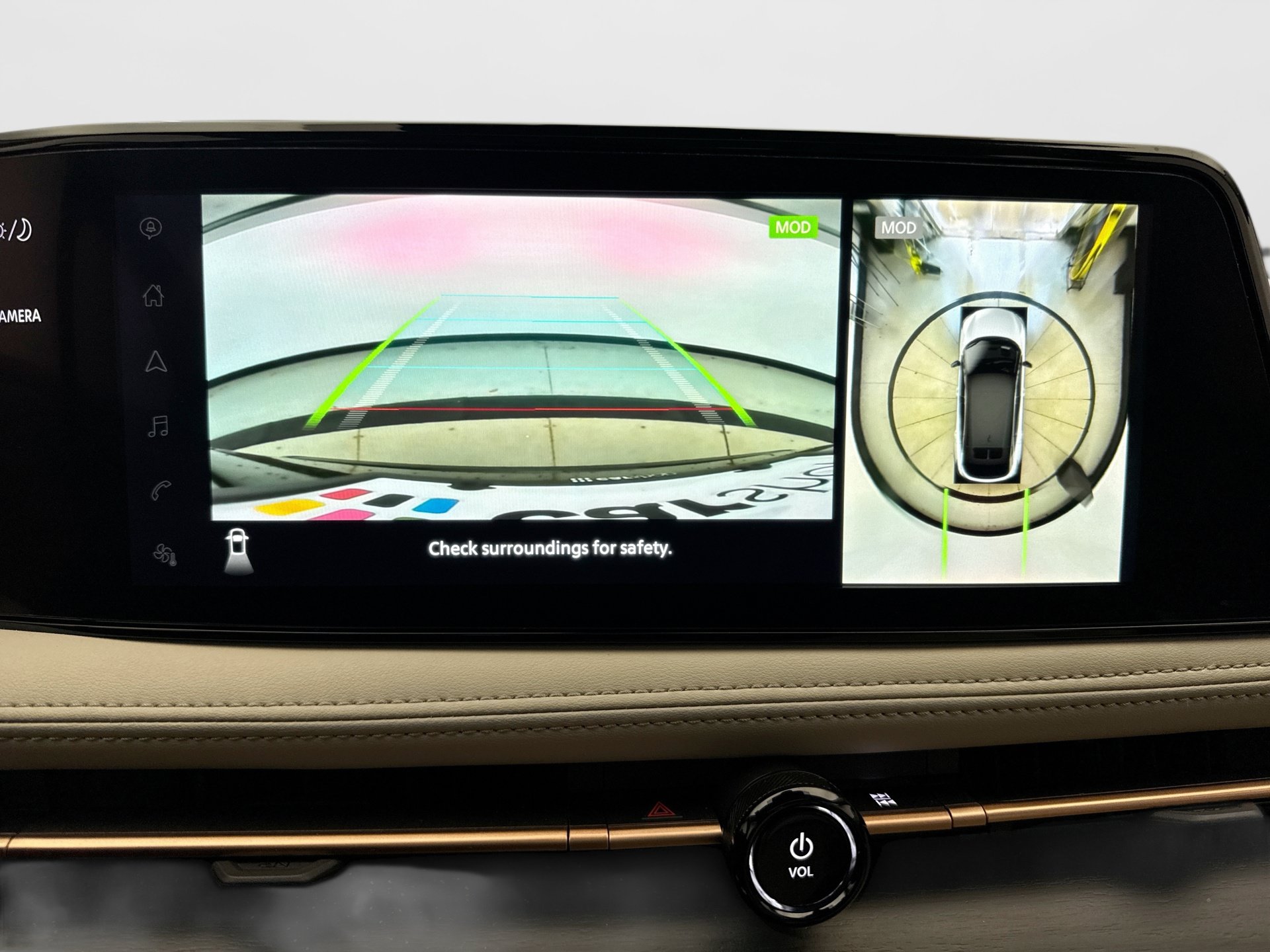 Used 2024 Nissan Ariya AWD image 16