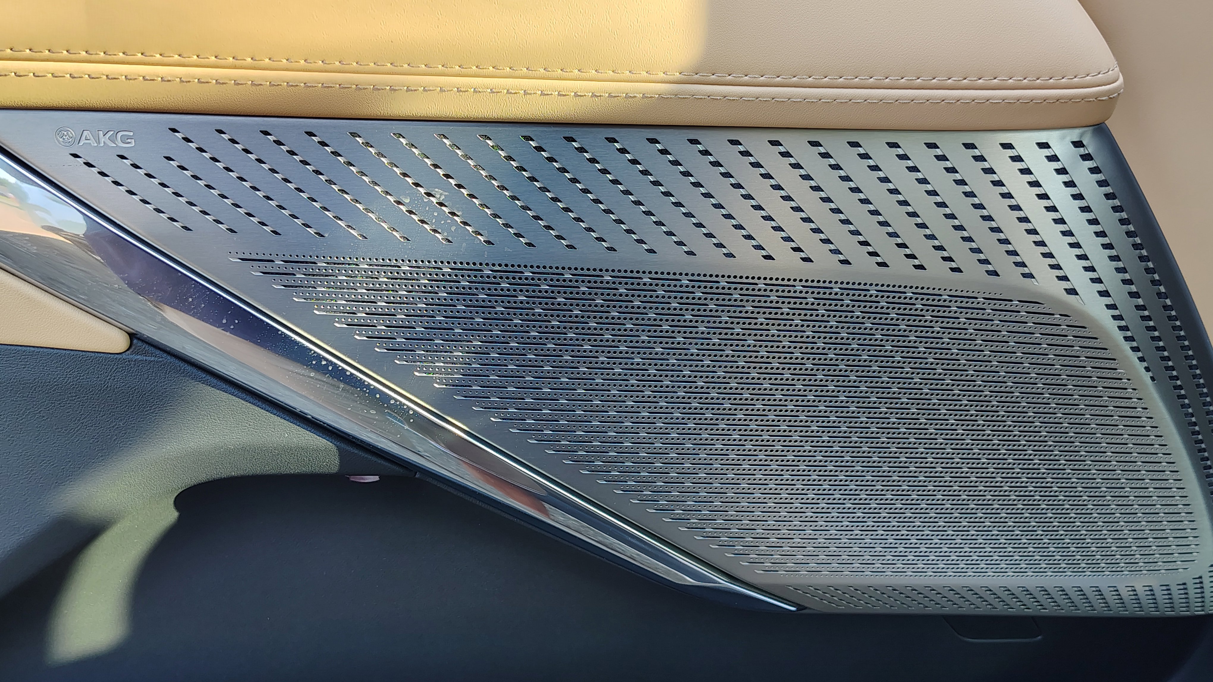 New 2025 Cadillac Escalade IQ Luxury 2 image 14