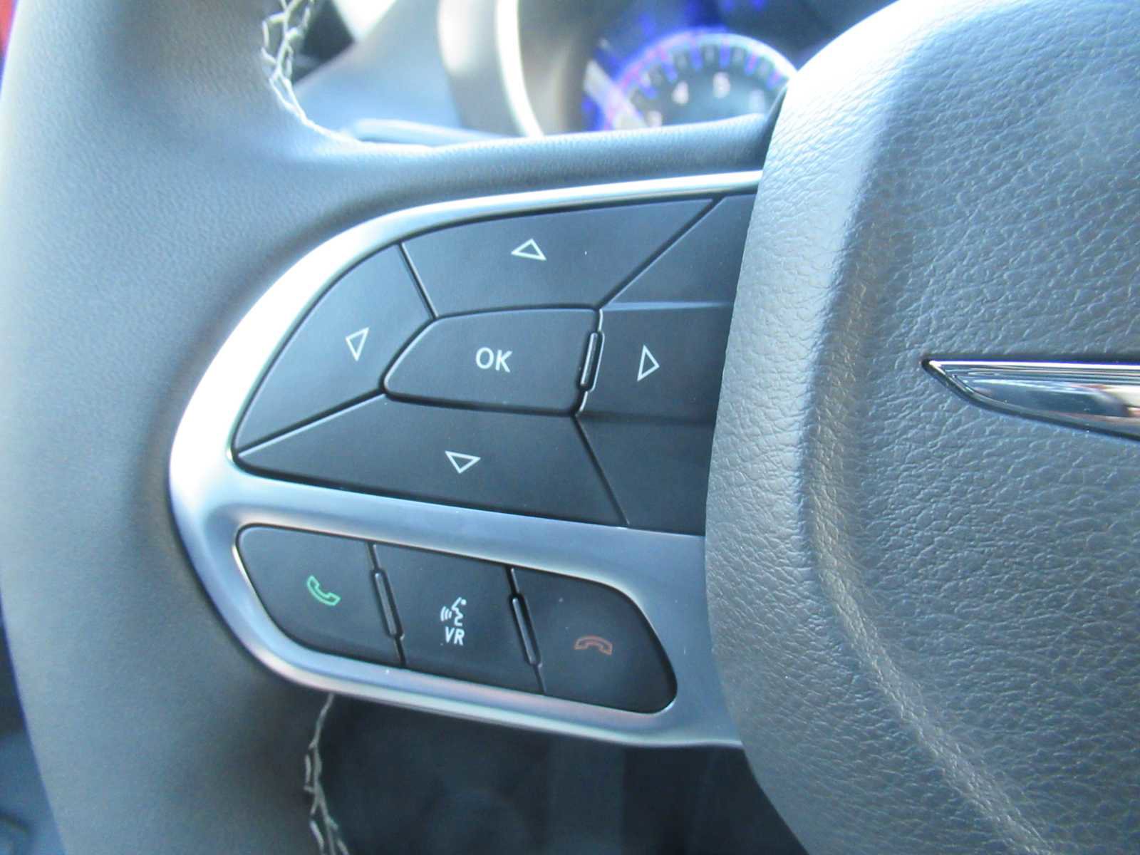 New 2026 Chrysler Pacifica Select image 26