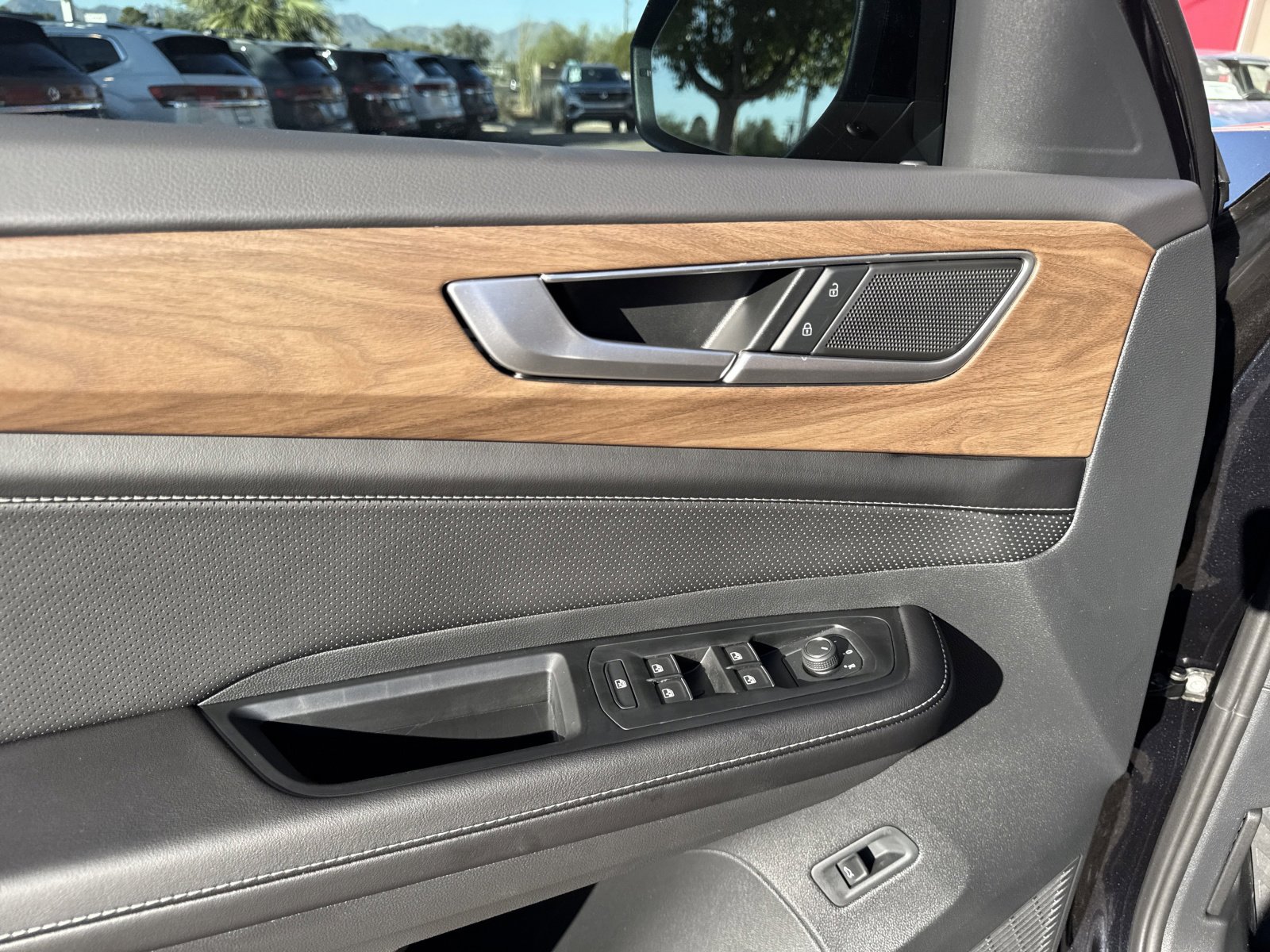 New 2026 Volkswagen Atlas SE image 13