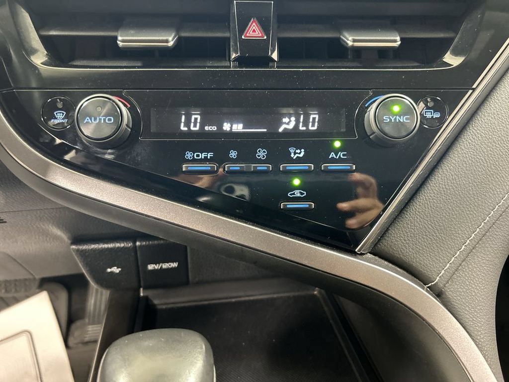 Used 2023 Toyota Camry SE FWD image 16