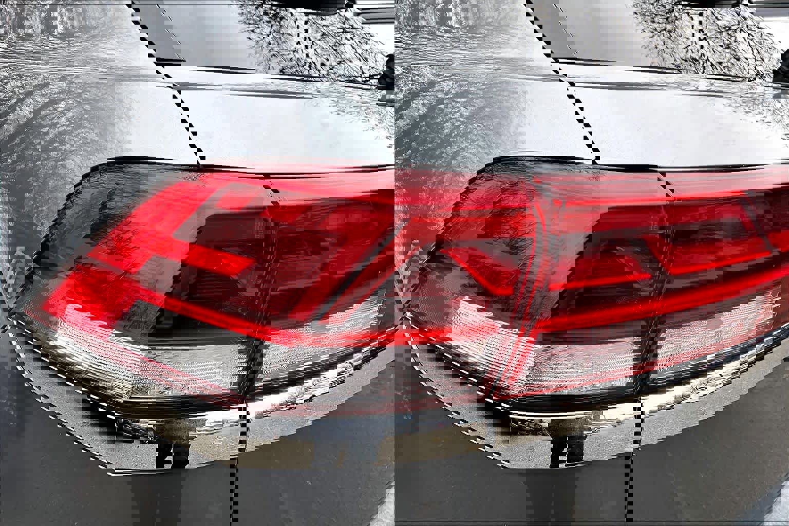 Used 2024 Volkswagen Atlas Cross Sport SE AWD/4WD image 27