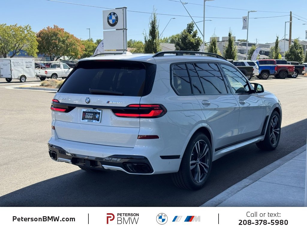 New 2026 BMW X7 M60i image 8