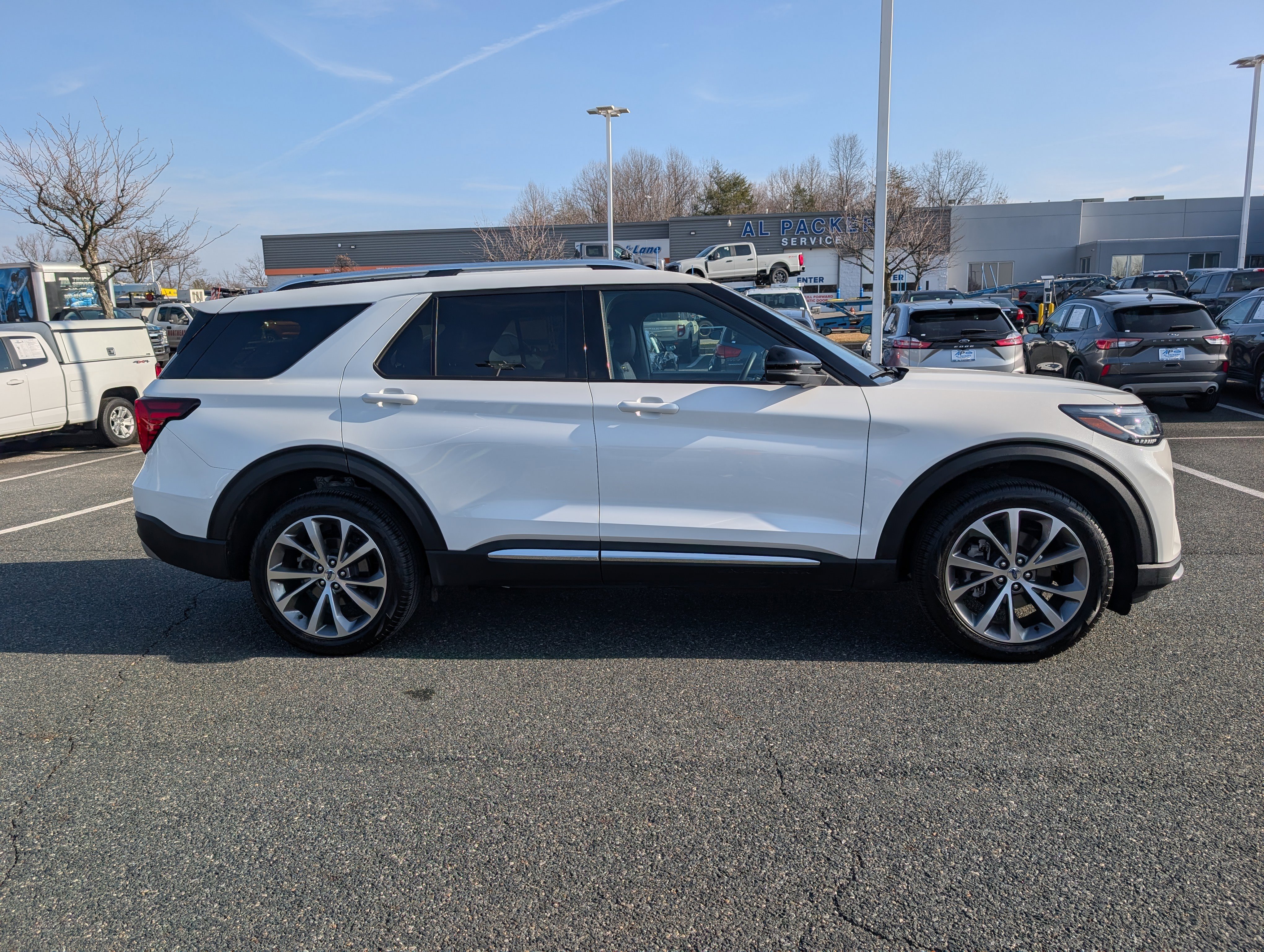 Used 2025 Ford Explorer Platinum w/ Ultimate Package image 2