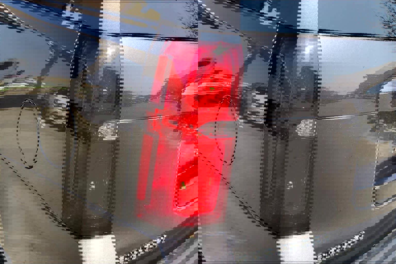 Used 2016 Chevrolet Suburban LT image 26