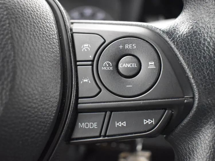 Used 2025 Toyota Corolla LE image 22