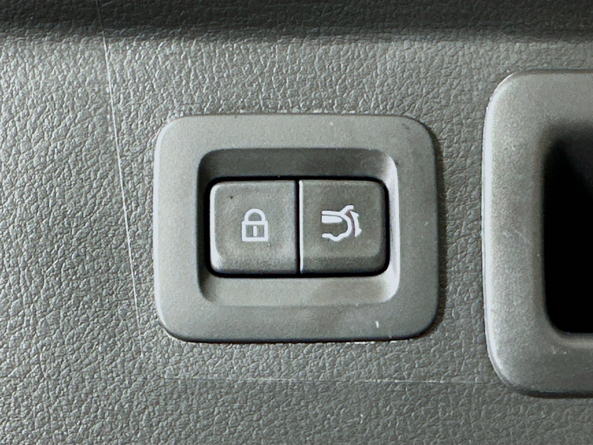 Used 2025 MAZDA CX-50 2.5 Hybrid w/ Preferred Pkg image 27