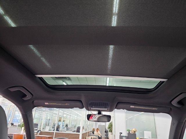 Used 2016 Audi Q3 2.0T Prestige w/ Prestige Package image 34