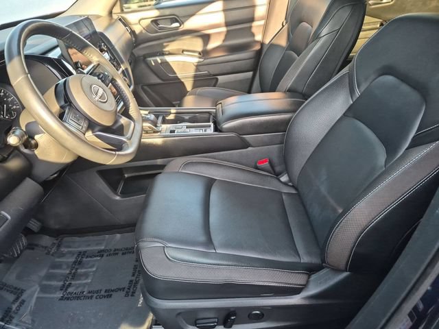 Used 2023 Nissan Pathfinder SL FWD image 15