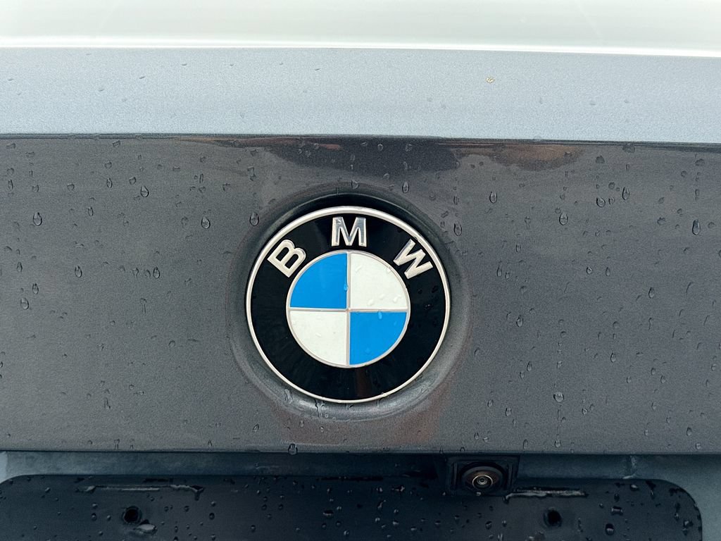 Used 2021 BMW 330i Sedan w/ Convenience Package RWD image 11